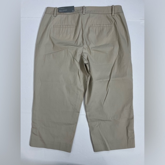 Talbots Perfect Skimmer Pedal Pusher Khaki Pants Size 8P New with Tags - Picture 2 of 10